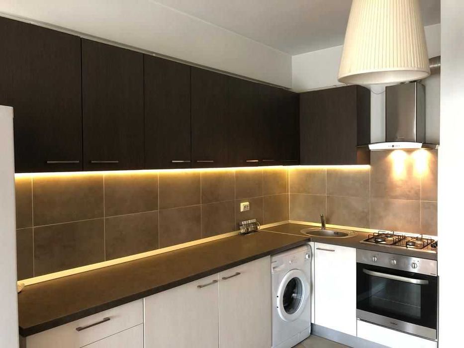 Închiriere apartament 2 camere, zona Calvaria, cu parcare, persoană fizică