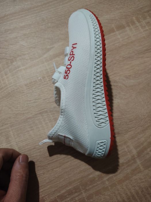 Pantofi sport albi tip slip-on,design modern.Marimi 37,38,39