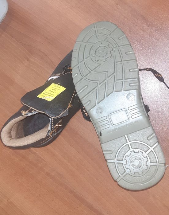 Продам спецобувь