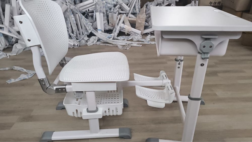 Продам комплект парта стул трансформер