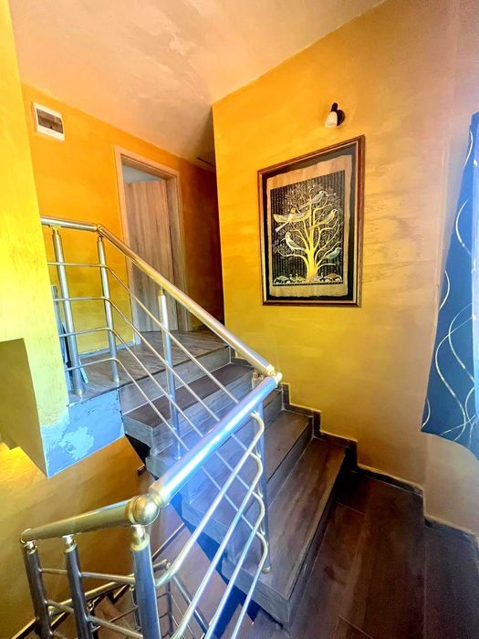 Дава се под наем Къща в София, Лозенец - 190 кв.м за 1750 € - Снимка #2