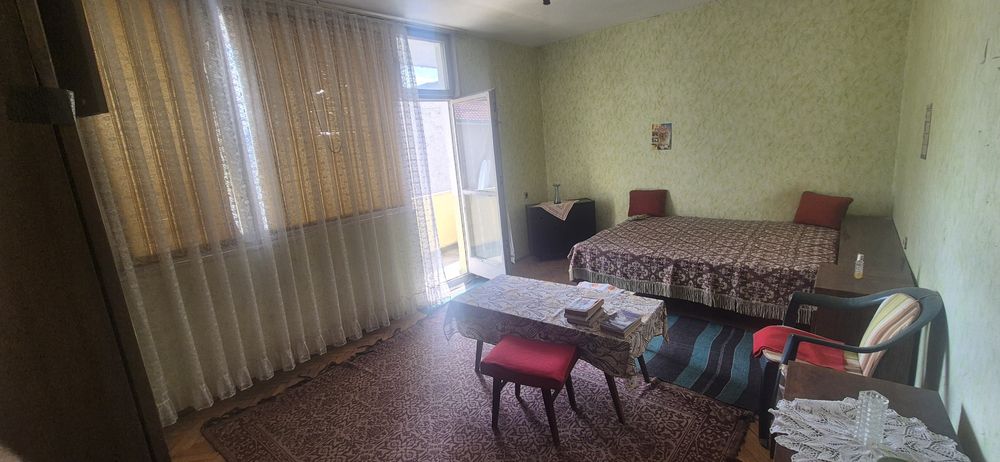 Продава се много стаен апартамент