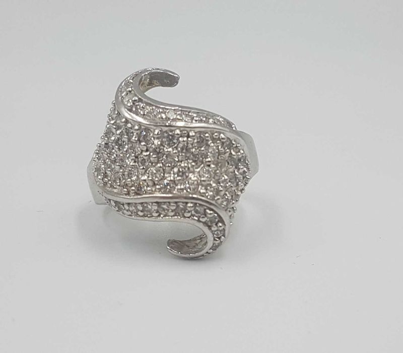 Deosebit inel vintage din argint model superb