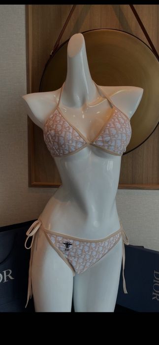 Costum de baie Christian Dior, model 2026, 2 modele