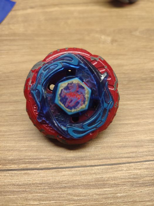 Beyblade - комлект блейдове