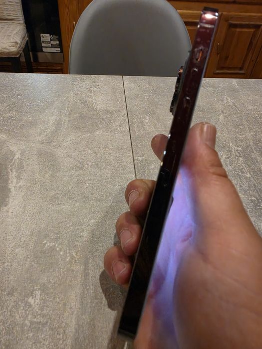 Продавам Iphone 14 pro max 256