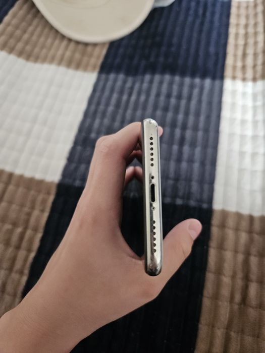 Apple Iphone Xs.