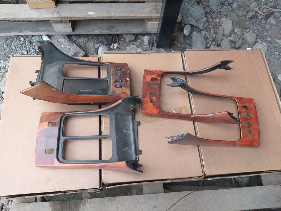 Борода панель под торпедой Перепелица Lexus GS 300 кузов 160 прав.руль