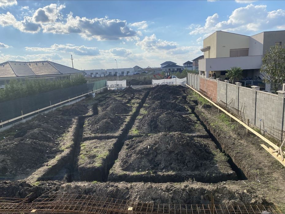 Miniexcavator bobcat excavator   transport nivelare, zona Bolintin Val