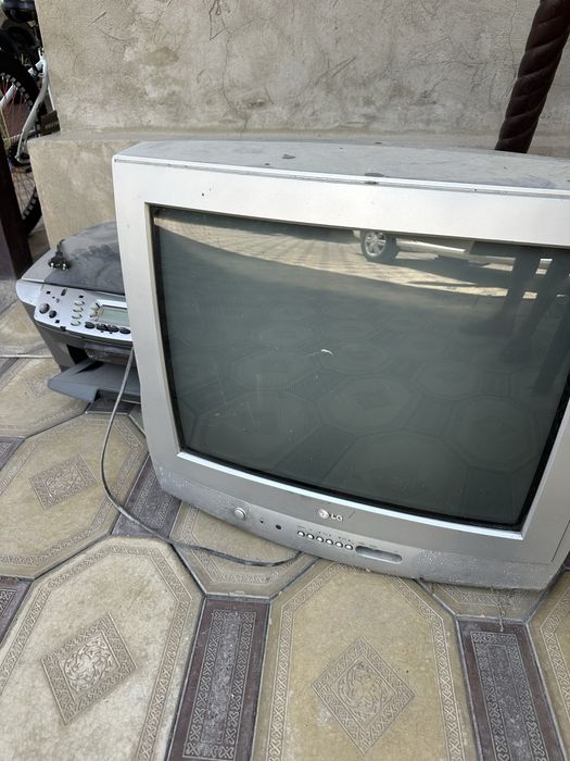 Телевизор продам!