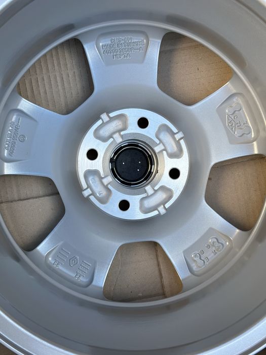 Set 4 Jante Aliaj R15 Originale Dacia Logan Sandero Captur ET40 6Jx15