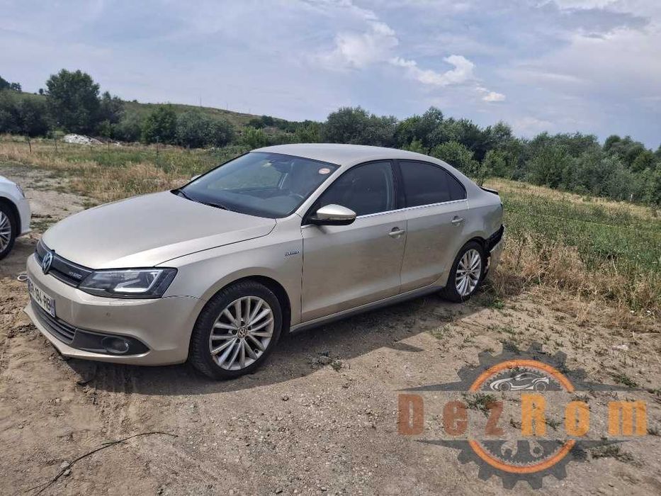 Dezmembrez VW Jetta MK6 1.4 TSI Hybrid CRJA 150 cai Cutie DSG 7 PMY