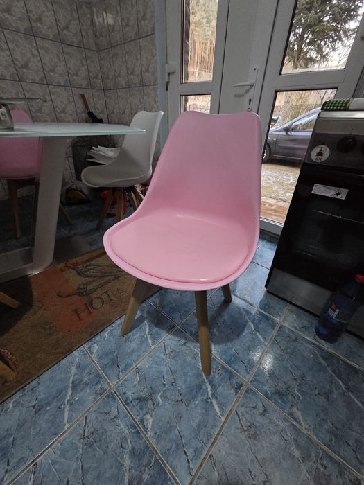 Masă cu 6 scaune 800lei