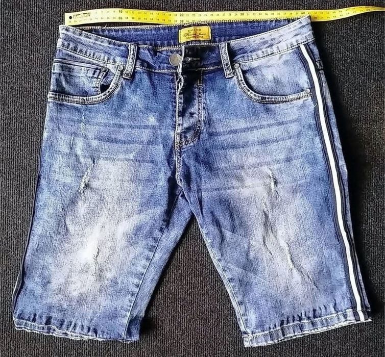 Blugi scurți bărbați mărimea 32 slim