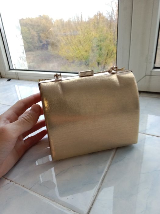 Новая сумочка со стразами
