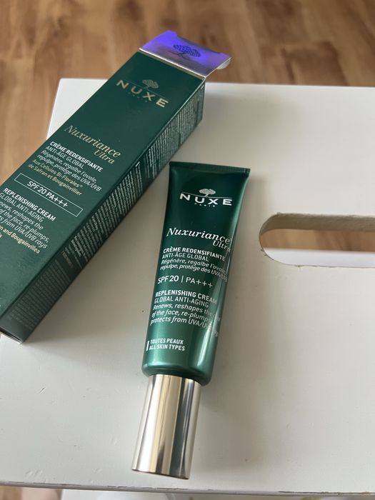 Нов, неизползван крем за лице Nuxuriance Ultra by Nuxe