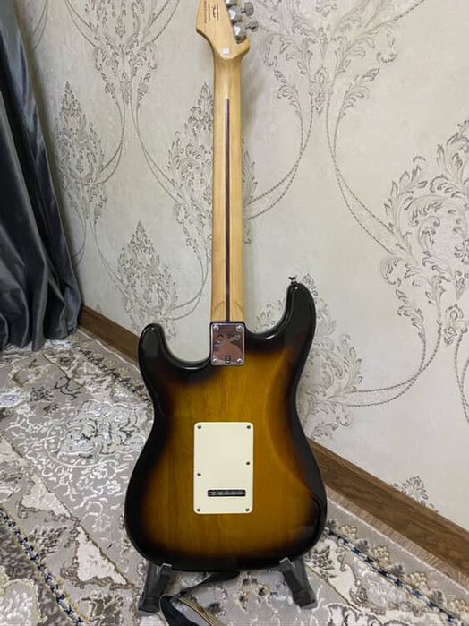 Squier by Fener Bullet stratocaster sotiladi