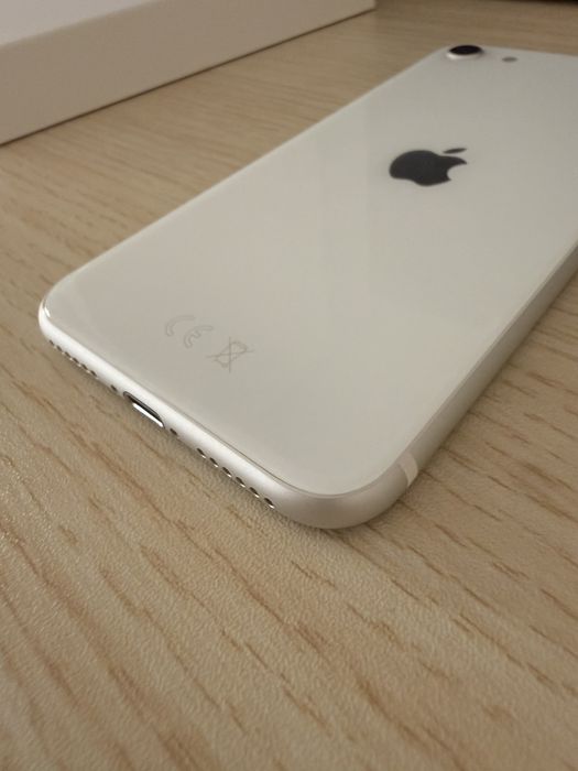 Iphone SE 2020, 64GB, White, 80% батерия