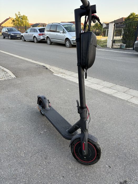 Trotineta electrica Xiaomi Electric Scooter 4