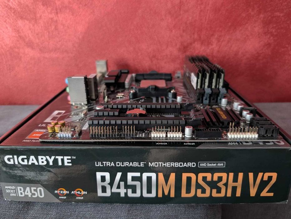 Ryzen 5 5600x Gigabyte B450m DS3H V2 32 GB RAM 3000 Mhz Iasi • OLX.ro