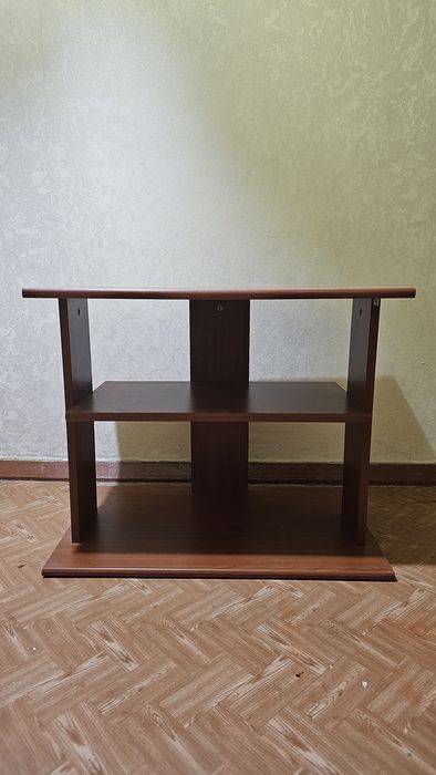 Продам столик и тумбу