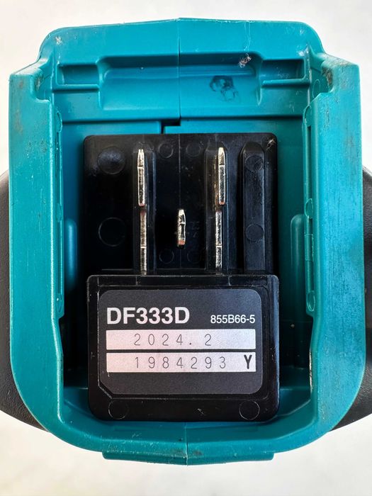 Makita DF333D - Акумулаторен винтоверт 12V 1.5Ah