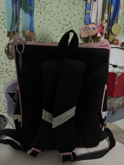 Продам куртку зима и рюкзаг