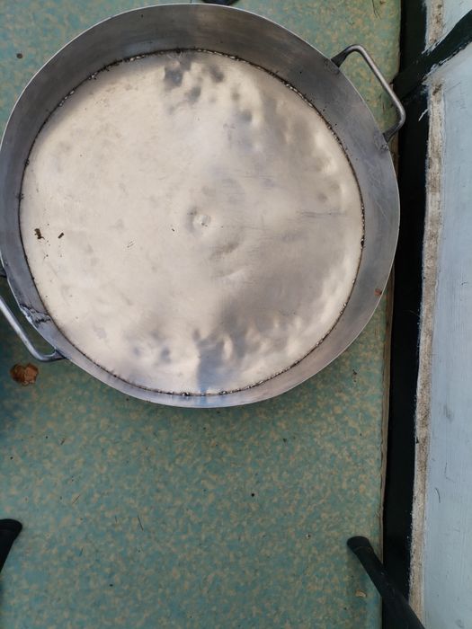 Продавам Бакъри и тави.