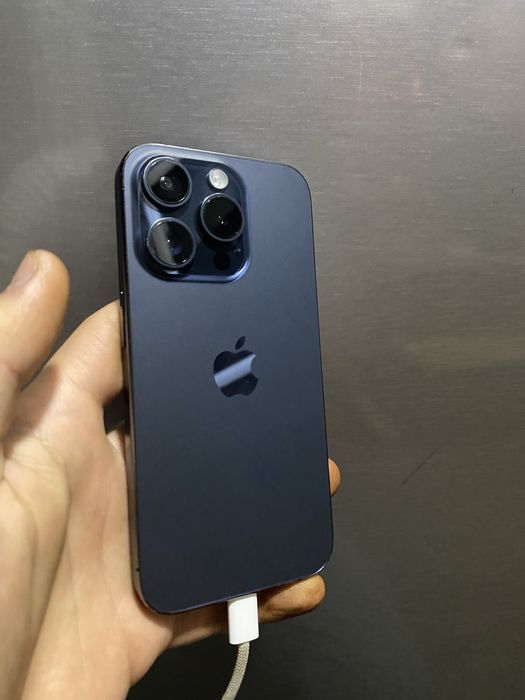 Iphone 15 pro SROCHNO