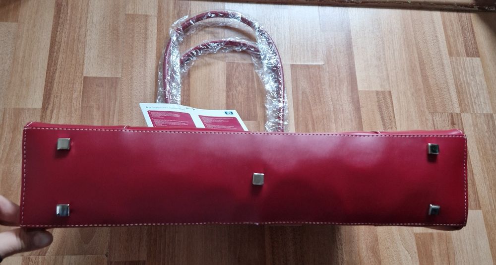 Geanta laptop eleganta, din piele