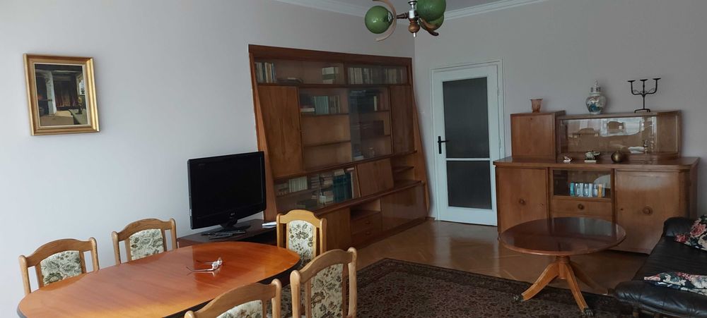 Дава се под наем Тристаен апартамент в с. Градец, Област София-област - 100 кв.м за 698.19 € - Снимка #2