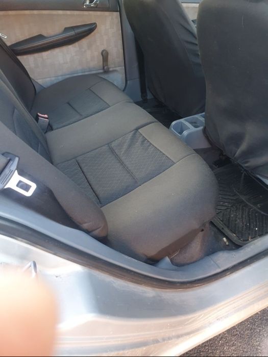 Vand skoda fabia 2500 lei (tamburi pe spate blocati)