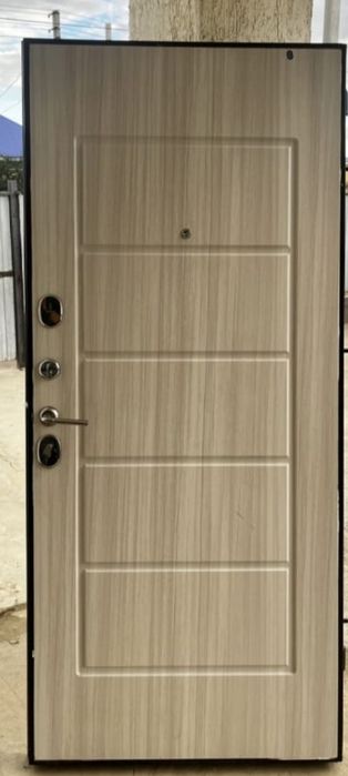 Срочно продам наружный дверь торекс