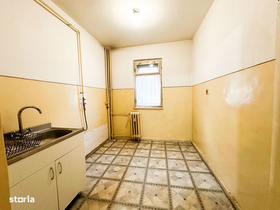 Apartament 4 camere decomandat - Blv Republicii ( comision 0%)