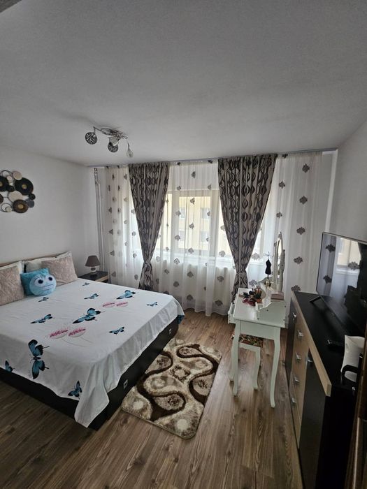Apartament 3 camere bloc 6bis etaj 2