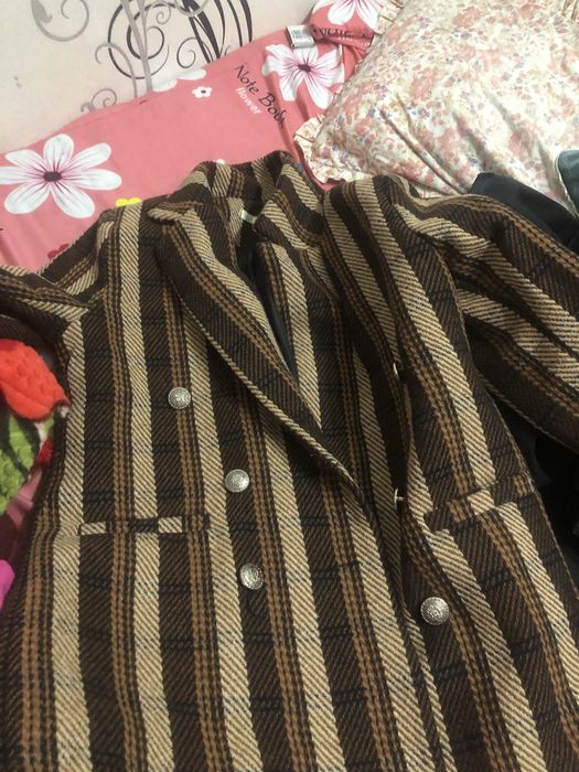 Вещи платья еще много чего есть