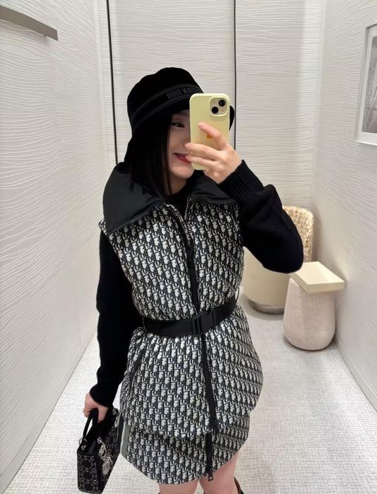 Елек на Dior зимен