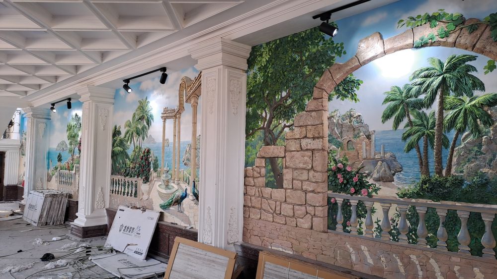 Барельеф,  роспись стен потолков, золочение отточенто скульптур картин