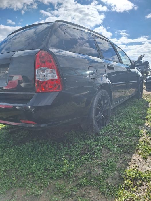 Dezmembrez chevrolet lacetti