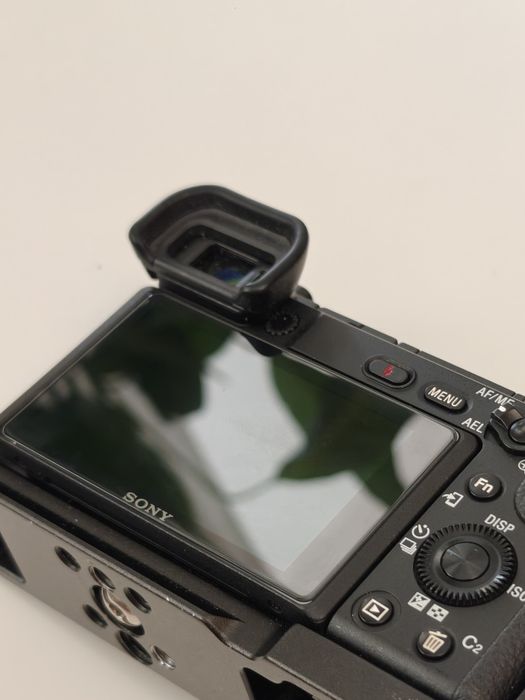 Camera Sony a6400 + obiectiv Sony 16-50 OSS + cage