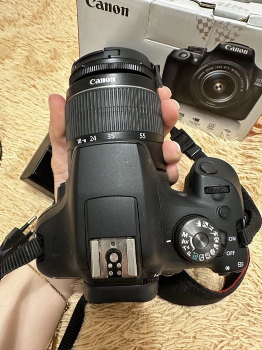 Фотоаппарат canon 2000d