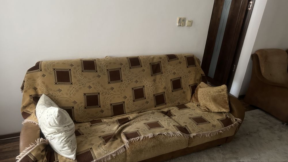 Продается диван с креслом