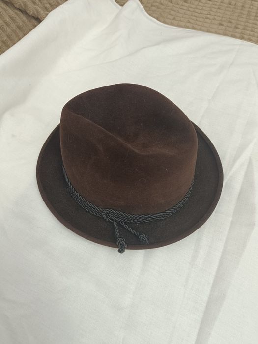 Pălărie maro bărbătească