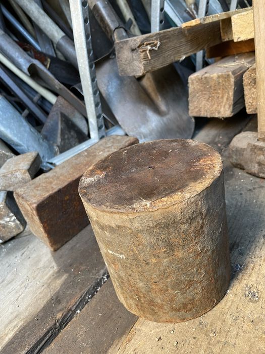 Наковальня железная