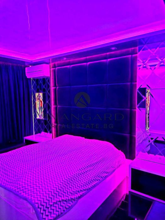 Продава се Тристаен апартамент в Пловдив, Кючук Париж - 100 кв.м за 2100 €/кв.м - Снимка #3