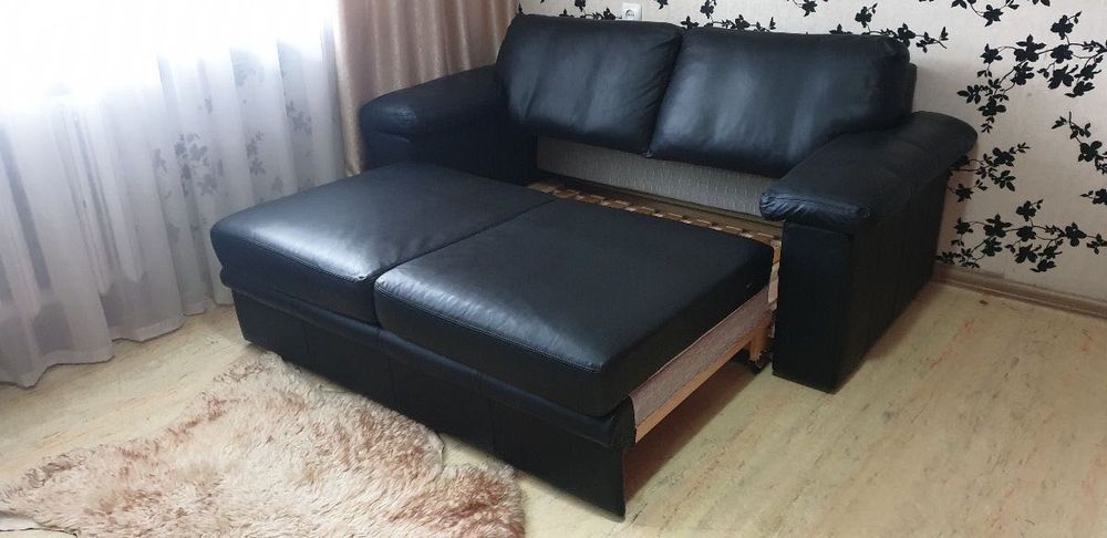 Отдaм дapoм диван
