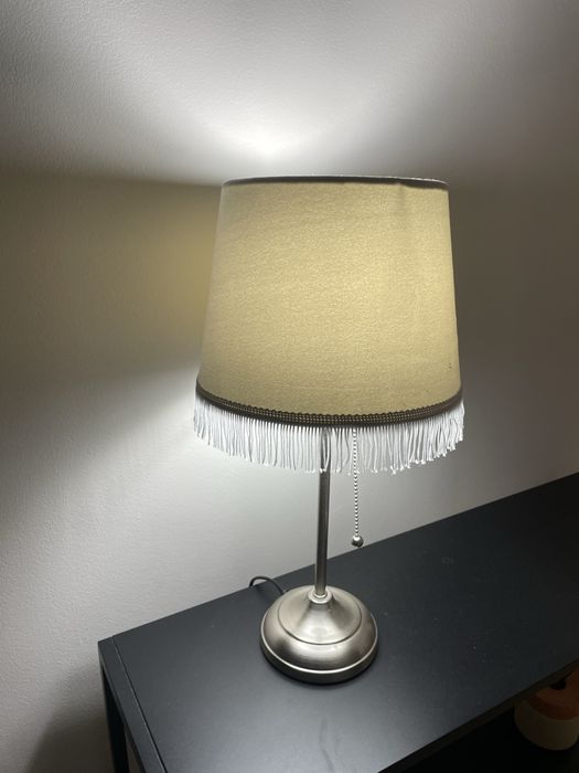 Lampă de masă cu abajur gri velur + franjuri