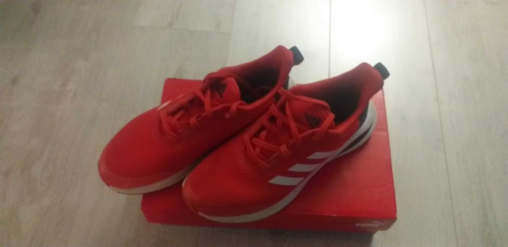 Детски оригинални маратонки на Адидас-размер 40-60лв.