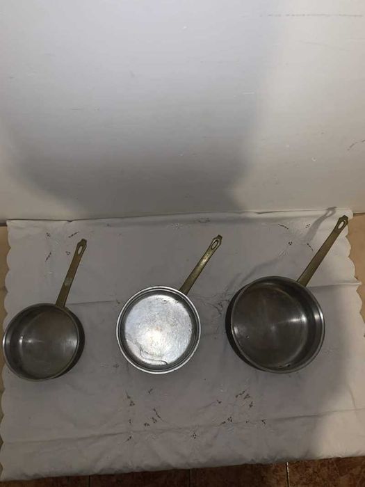 Set de 3 oale din cupru cu maner din bronz