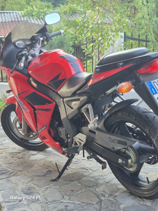Vând motocicletă